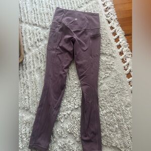 Perfect condition Athleta leggings with pockets.